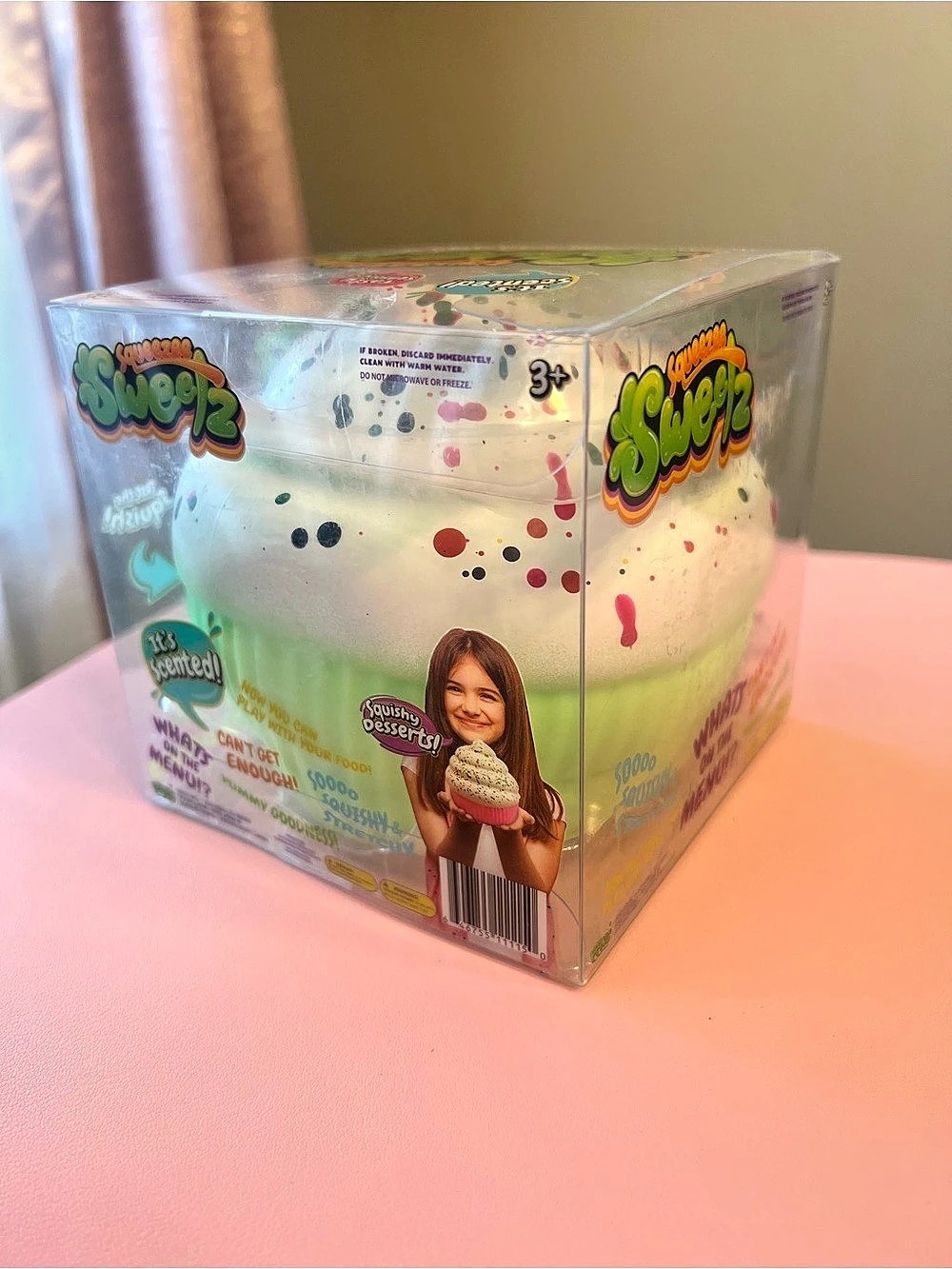Squeezee Sweetz Scented Cupcake in Green